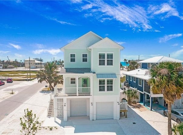 289 Lazy, FORT MYERS BEACH, FL 33931