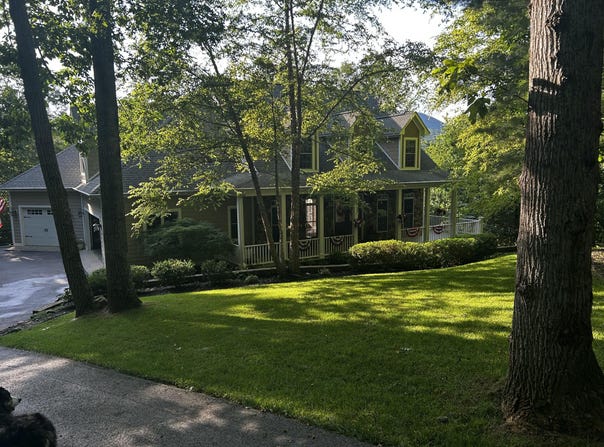 5565 Carons View LN, Roanoke, VA 24014