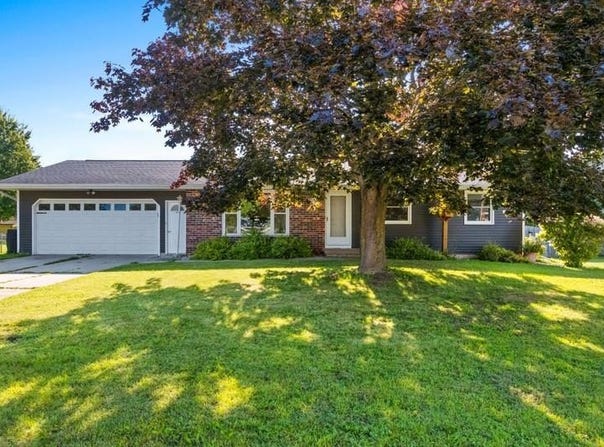 1126 DAVID Lane, GREEN BAY, WI 54313-7087