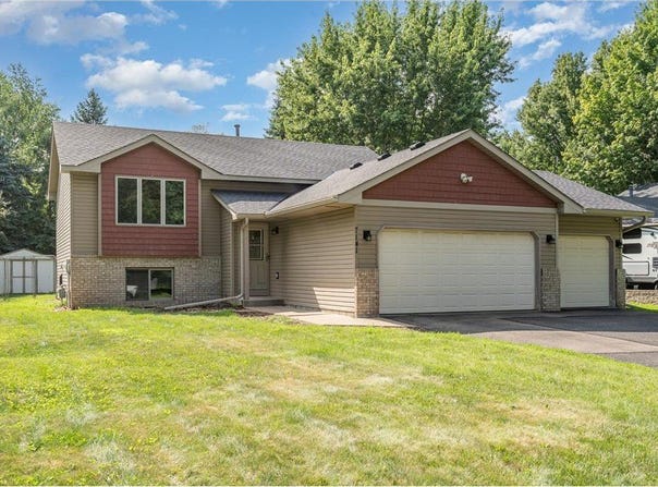 7141 Snow Owl Lane, Circle Pines, MN 55014