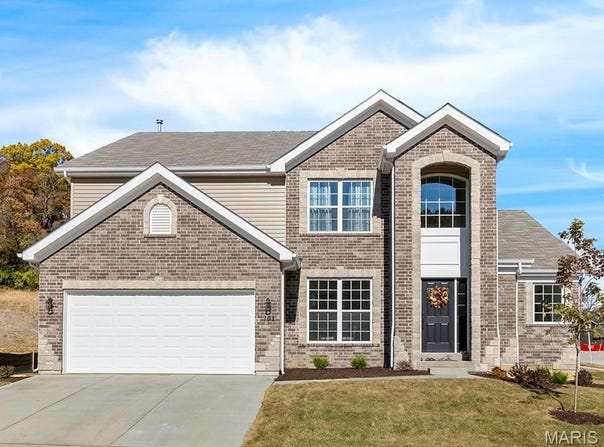 2 Pin Oak at Harvest Estates, O'Fallon, MO 63385