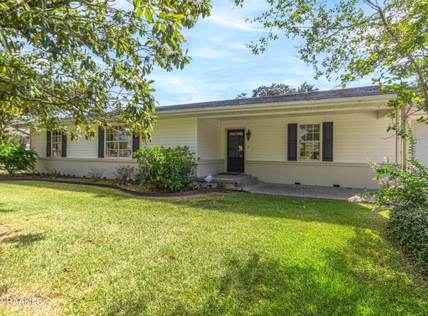 110 Karen Drive, Lafayette, LA 70503