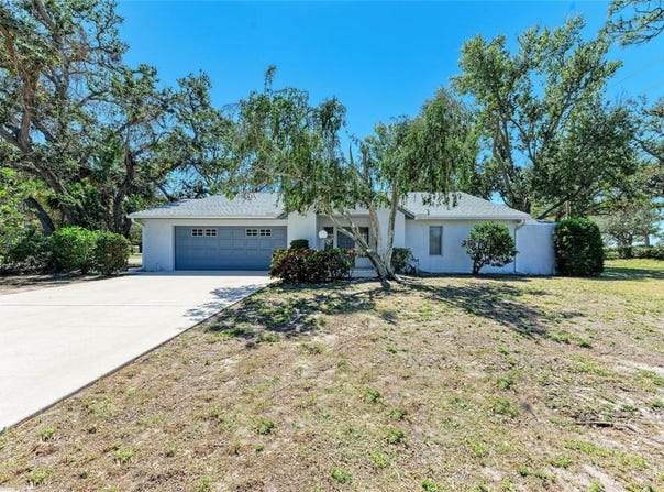 2402 SCENIC DRIVE, VENICE, FL 34293