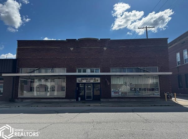808 Des Moines Street, Webster City, IA 50595