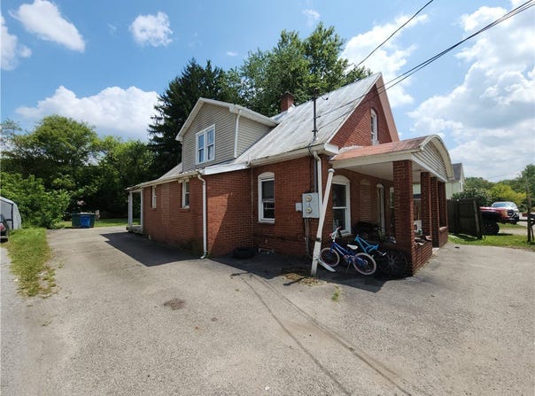 8 Elm Street, Bessemer, PA 16112