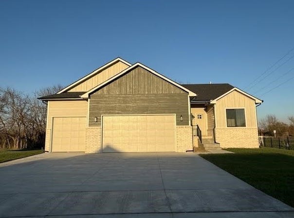2342 S Nicole St, Andover, KS 67002