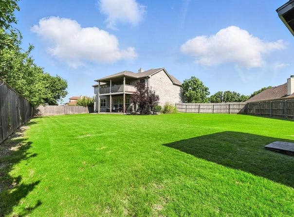 1925 Fountain Spray Drive, Wylie, TX 75098