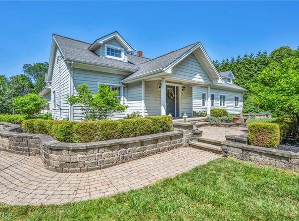 28835 Eddy Road, Willoughby Hills, OH 44092