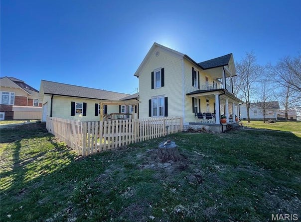 506 E Jefferson Street, Perry, MO 63462