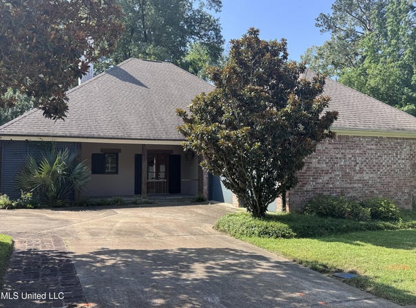 5 Pear Orchard Park, Jackson, MS 39211