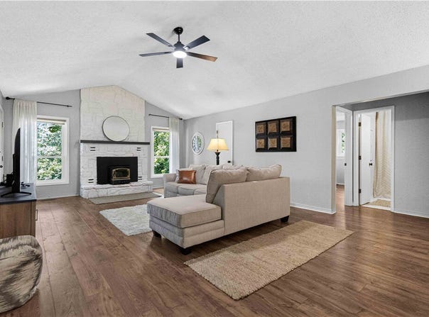 27 Wimbledon Way, Bella Vista, AR 72715