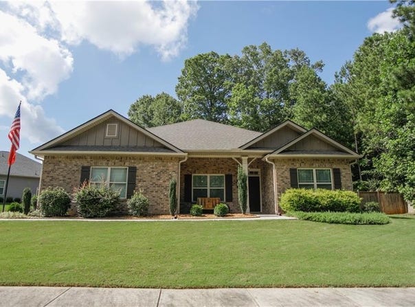 523 Brooks Village Drive, Pendergrass, GA 30567