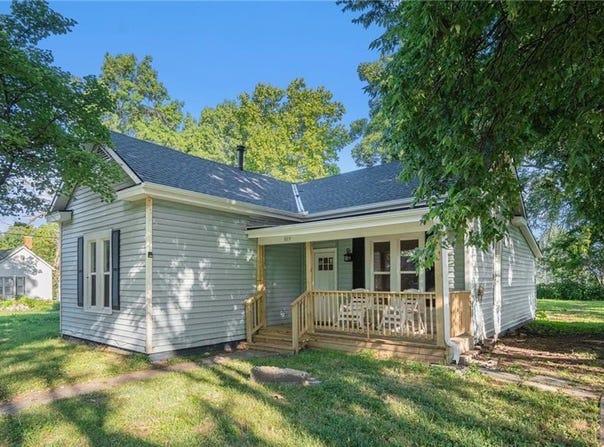 309 W Elm Street, Hardin, MO 64035