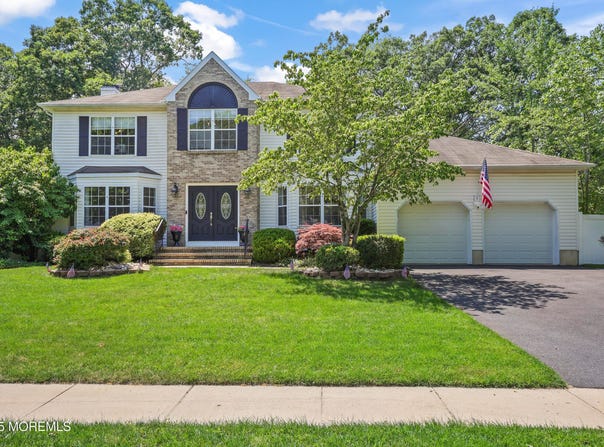 304 Mackenzie Drive, Jackson, NJ 08527