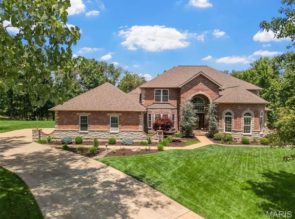732 Deer Vue Lane, Fenton, MO 63026