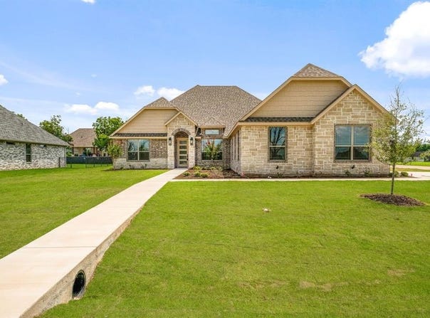 3701 Tremont Lane, Granbury, TX 76049