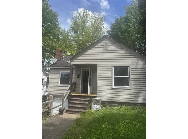 372 S Walnut Street, Huntington, WV 25705