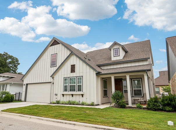 1141 Lucca DR, Dripping Springs, TX 78620