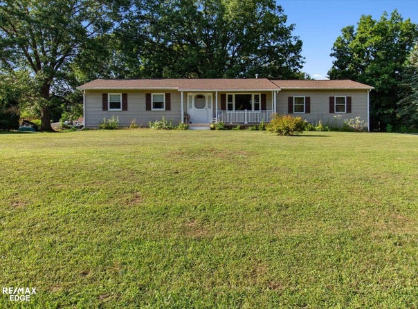 190 Maverick, Lapeer, MI 48446-8783