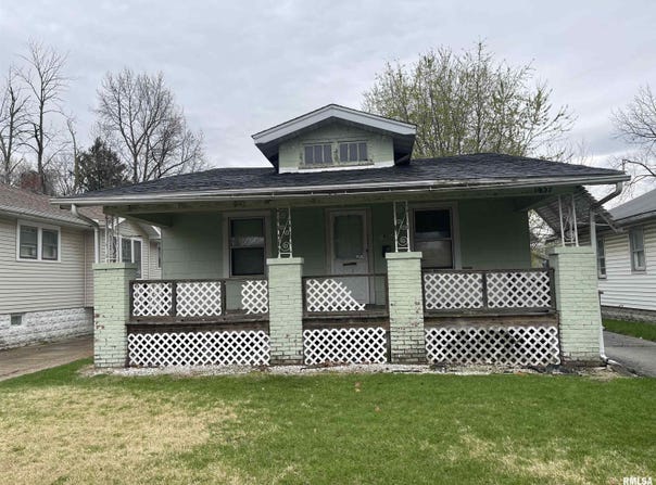1437 E DIVISION Street, Decatur, IL 62526