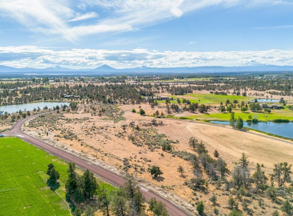 711 NE Good Pasture Loop, Terrebonne, OR 97760
