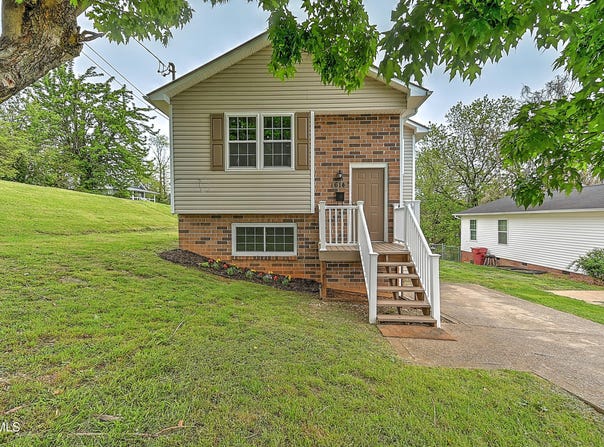 614 Davis Street, Johnson City, TN 37604
