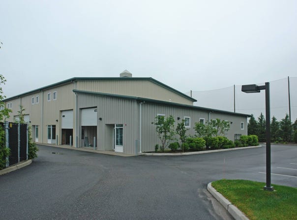 1 Leecon Ct, Southampton, NY 11968