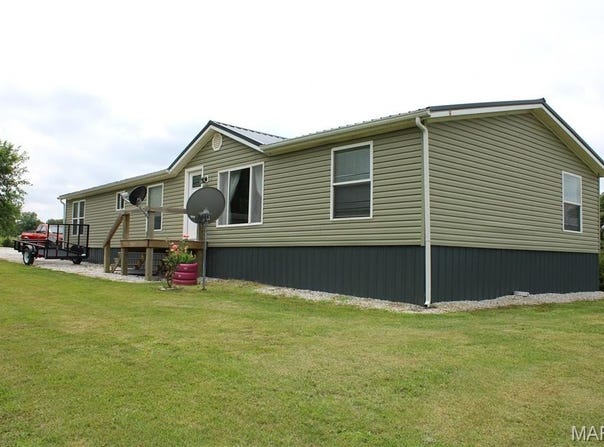 15713 Monroe Road 715, Paris, MO 65275