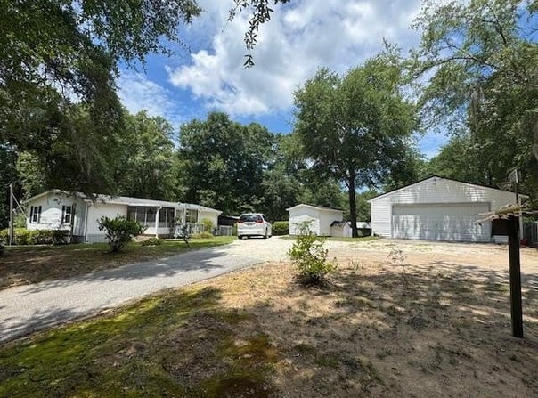 1412 Princes Trace Circle, Summerton, SC 29148