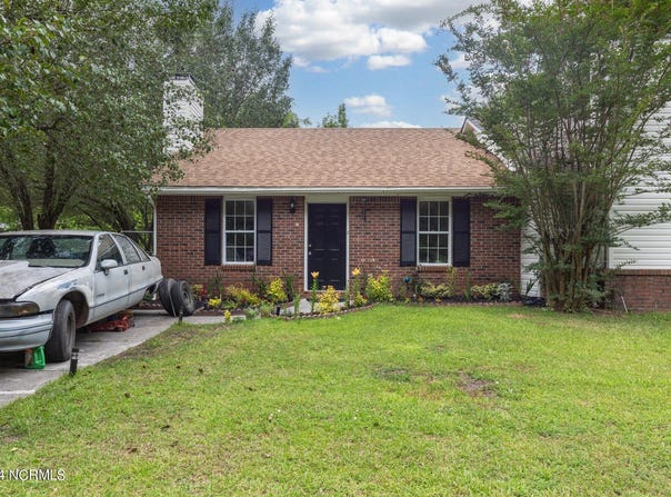 1902 Rolling Ridge Drive, Midway Park, NC 28544