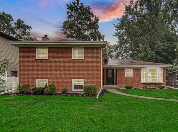 232 Kilpatrick Avenue, Wilmette, IL 60091
