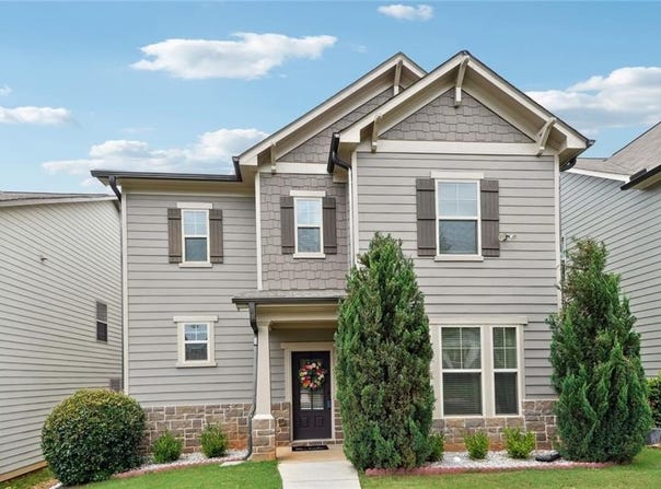 5925 Watersdown Way, Flowery Branch, GA 30542