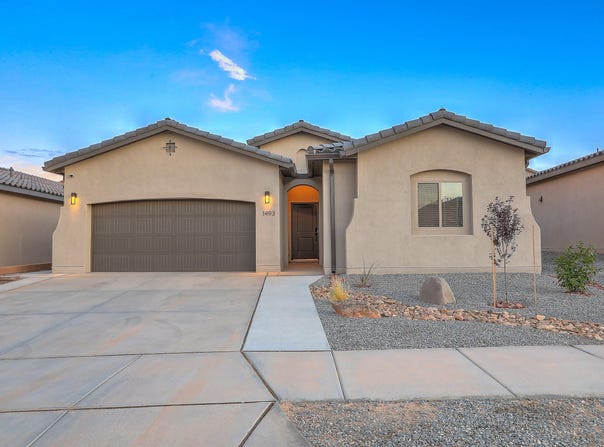 1493 VALLE DE COLORES Road NW, Los Lunas, NM 87031