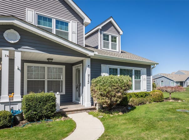 713 Spring Lake Drive E, Middle Island, NY 11953