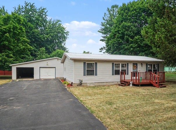 425 E Maple Street, Gladwin, MI 48624