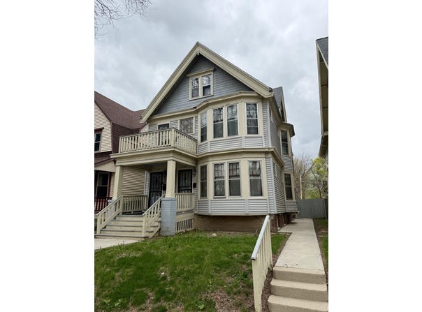 2106 N 42nd St, Milwaukee, WI 53208