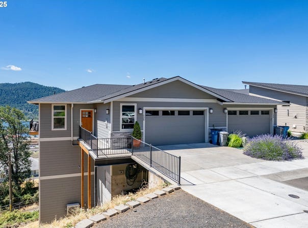 126 INGRAM PL, White Salmon, WA 98672