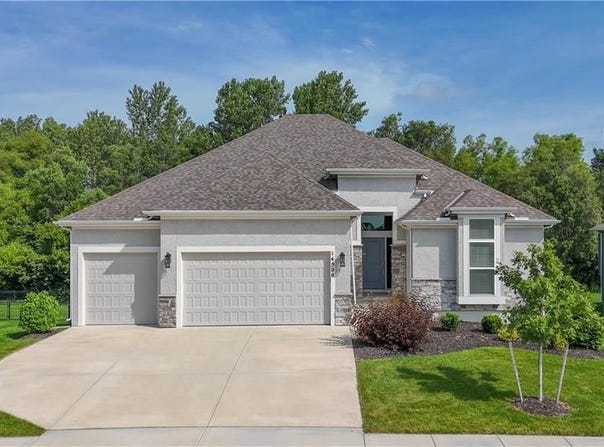 14500 Aurora Lane, Basehor, KS 66007
