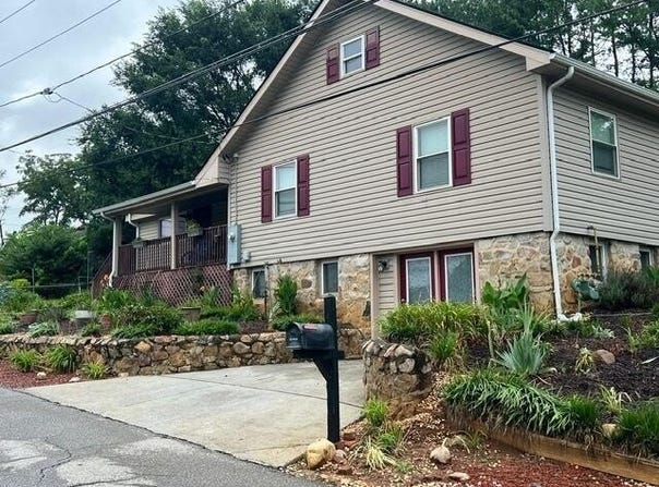 1724 Starview DR, Salem, VA 24153