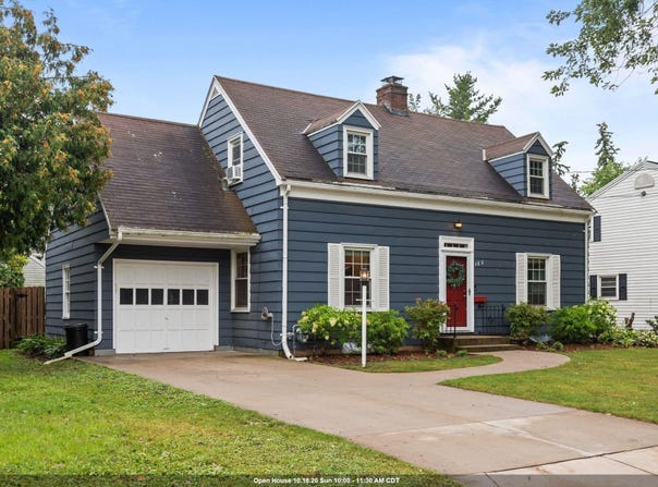 165 RIVER Drive, APPLETON, WI 54915