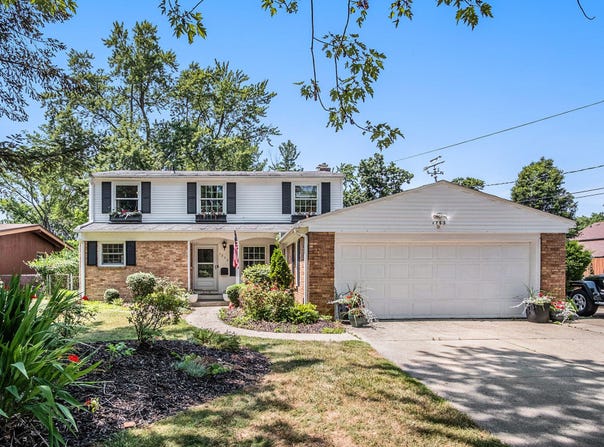 1753 Breton Road SE, East Grand Rapids, MI 49506