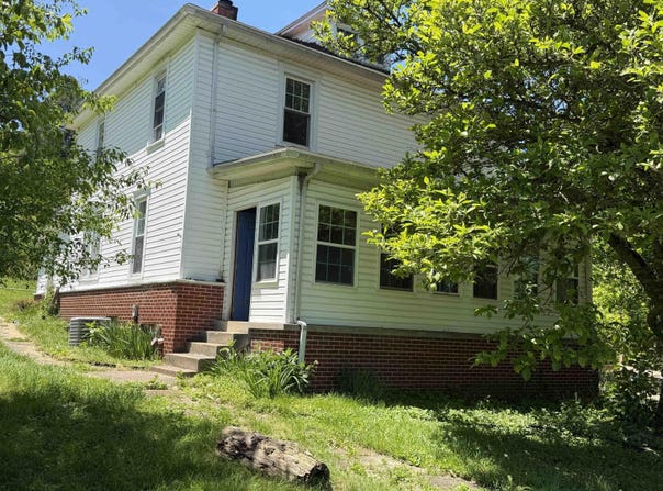 301 Hampton Road, Fairmont, WV 26554
