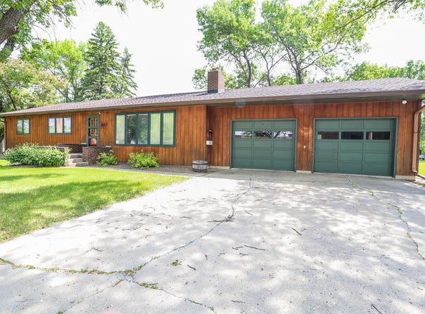 807 N 1st Street, Groton, SD 57445