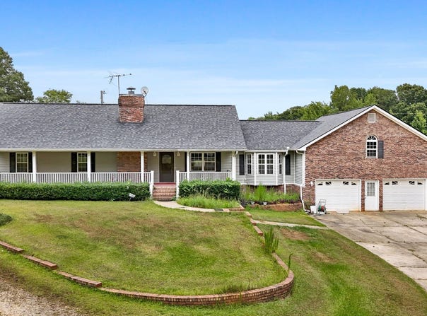 9902 Highway 16, Senoia, GA 30276