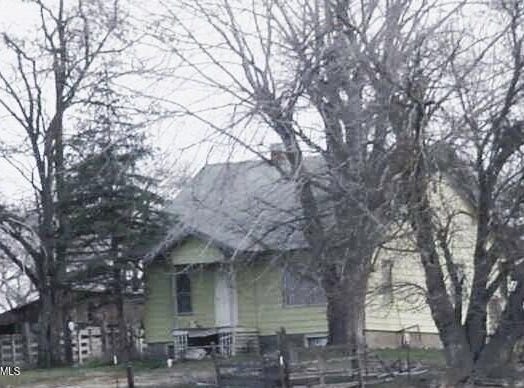 1111 Roza Dr, Zillah, WA 98953
