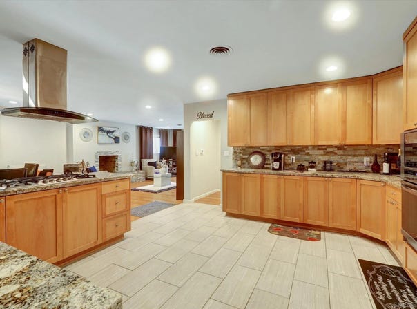 4284 Panorama Dr, La Mesa, CA 91941