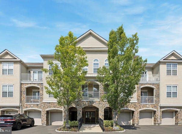 3303 KNOX COURT, WARWICK, PA 18974