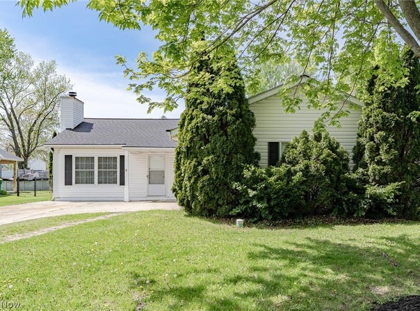199 E Parkway Drive, Madison, OH 44057