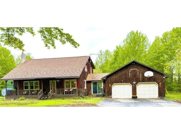 1242 N North Star Road, Mooers, NY 12958