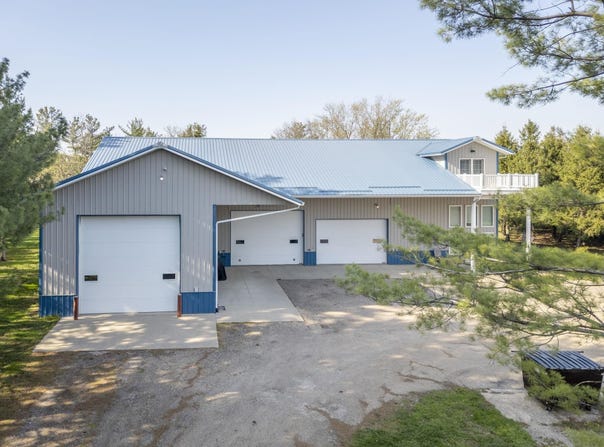 7603 N Raymond Road, Dunkerton, IA 50626